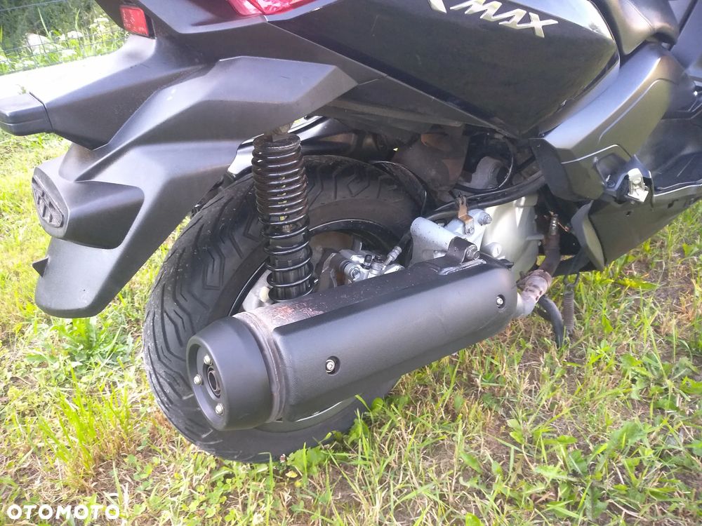 Yamaha X-max - 7