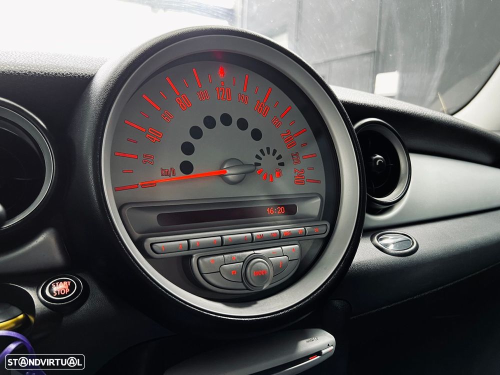 MINI 3 Portas Cooper D - 20