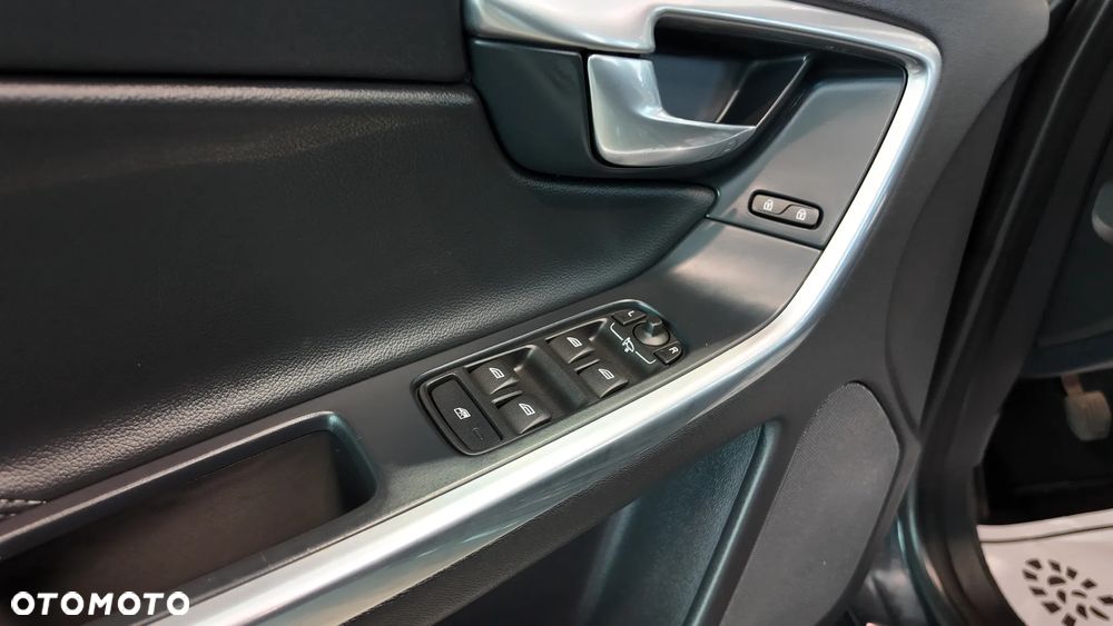 Volvo XC 60 D4 Drive-E Base - 24