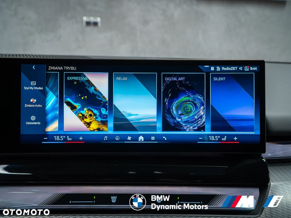 BMW Seria 5 520i - 33