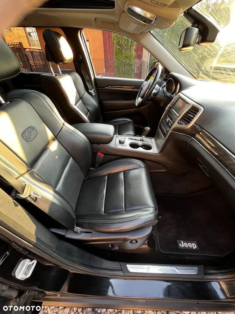 Jeep Grand Cherokee - 29