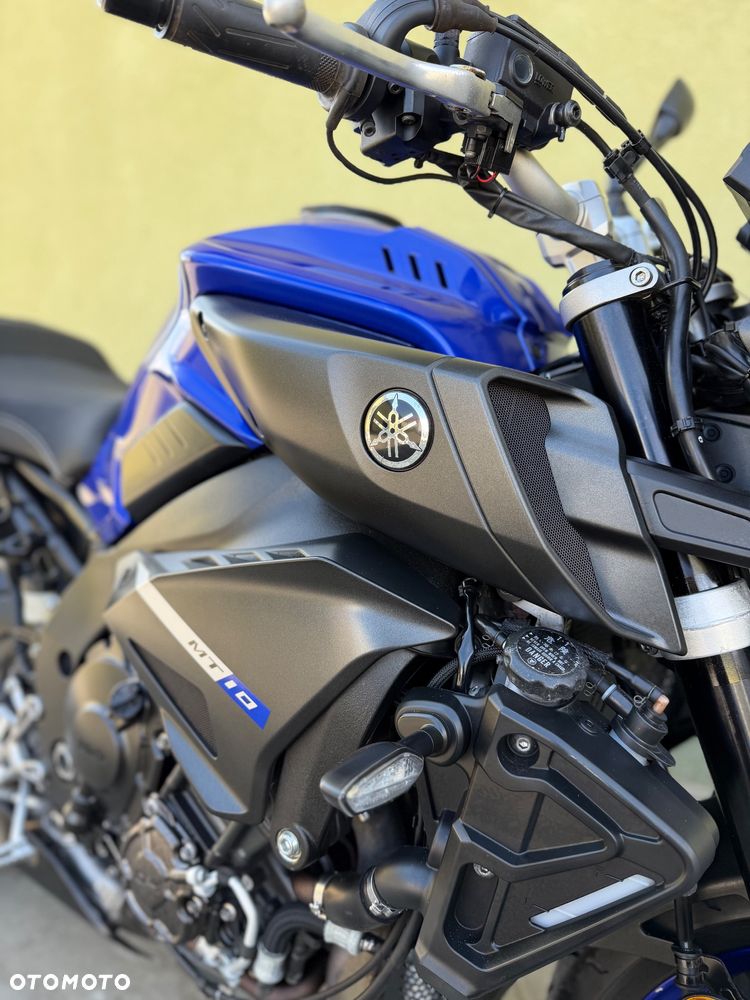 Yamaha MT - 7