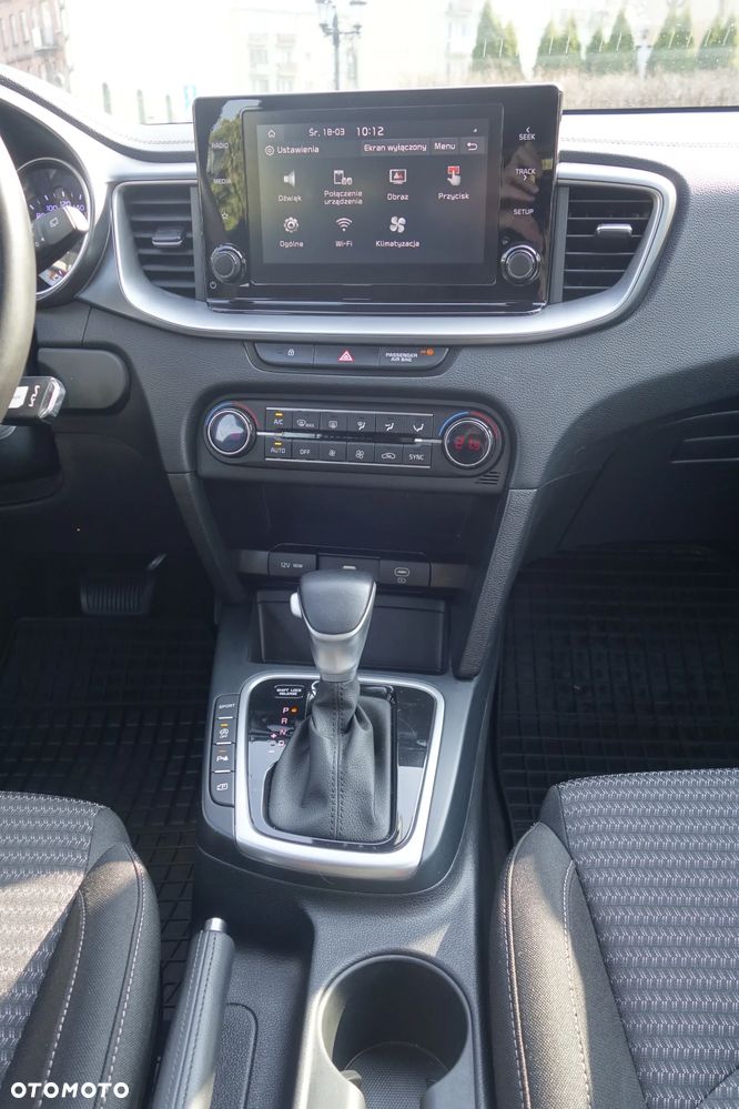 Kia Ceed 1.5 T-GDI M DCT - 12