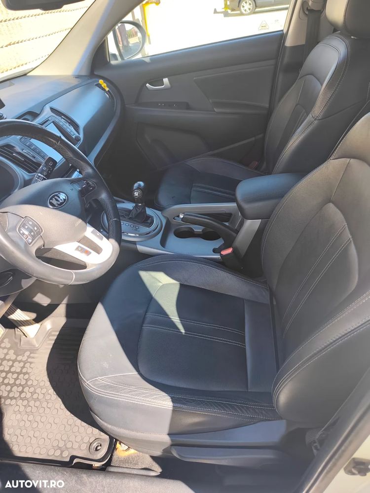 Kia Sportage 2.0 DSL 6AT 4x4 Style - 11