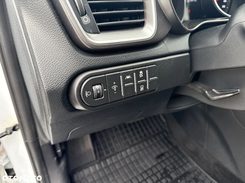 Kia Ceed 1.5 T-GDI M DCT - 20