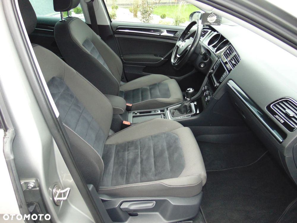 Volkswagen Golf - 12