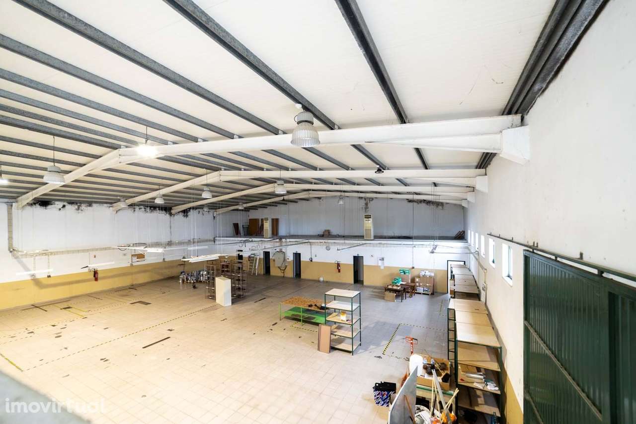 Armazém  Venda em Almeirim,Almeirim - Grande imagem: 2/36