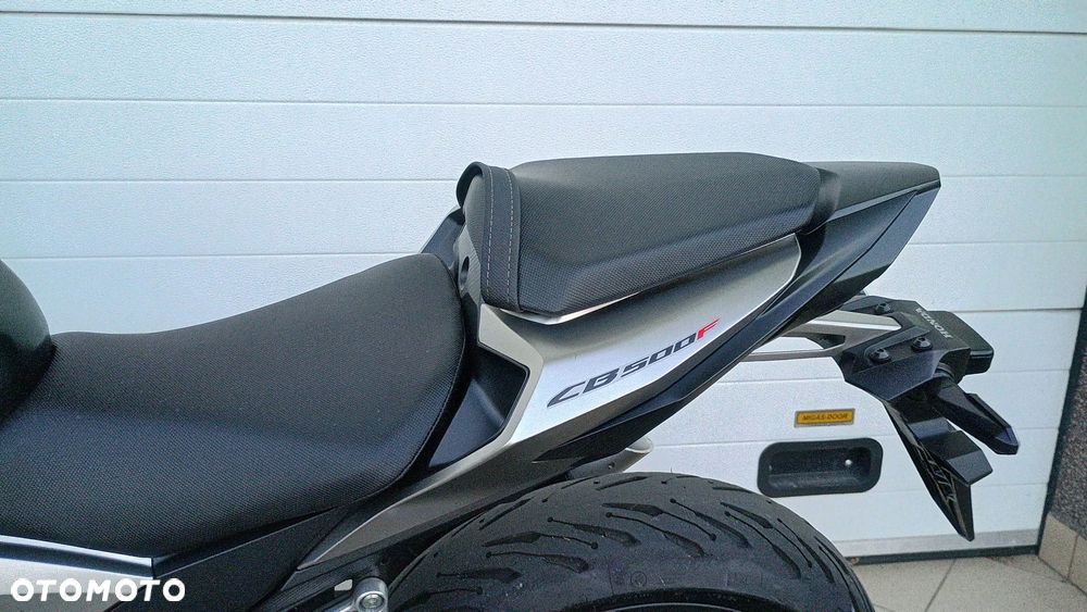 Honda CB - 16