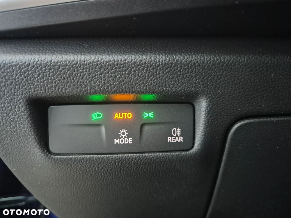 Skoda Superb 2.0 TSI Selection DSG - 24