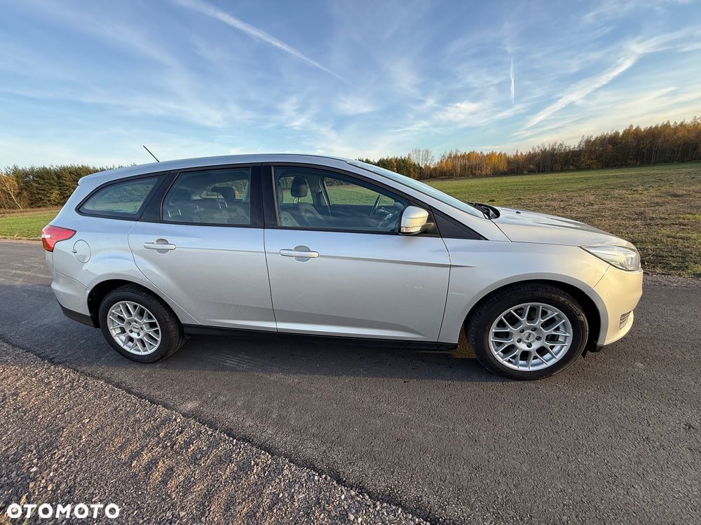 Ford Focus 1.6 SYNC Edition - 2