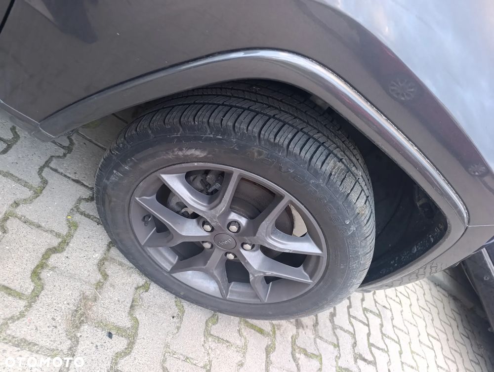 Jeep Grand Cherokee - 9