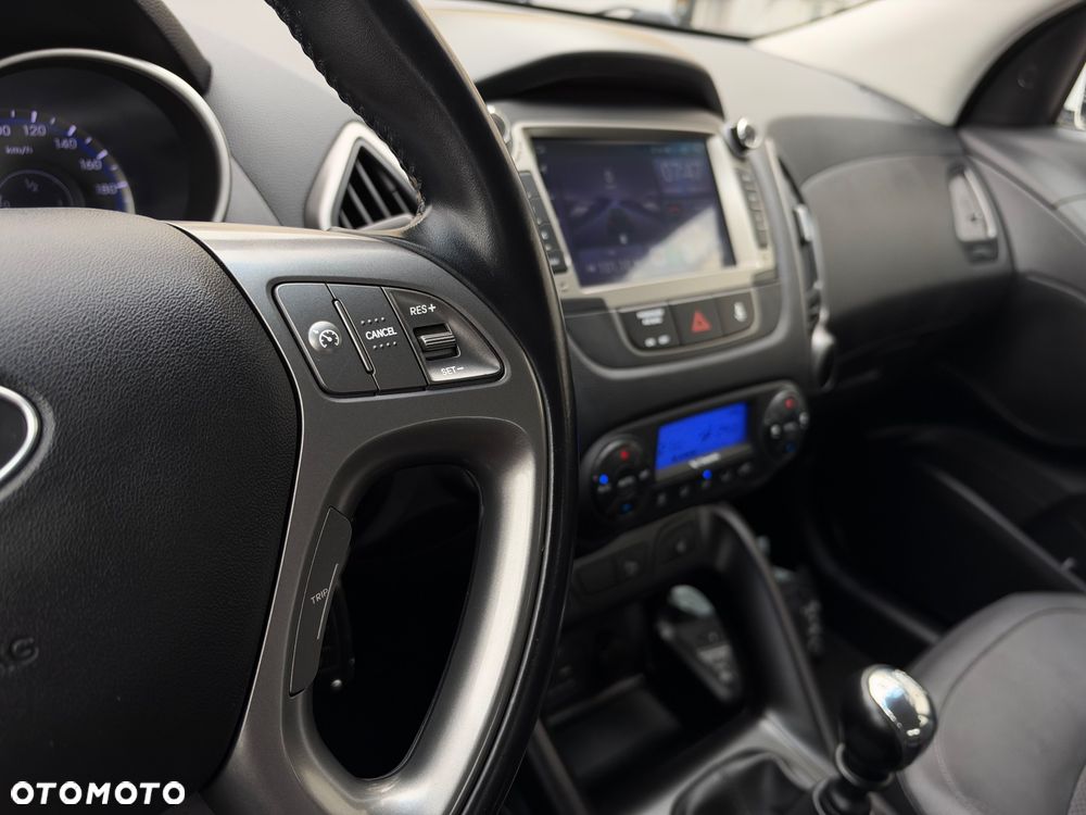Hyundai ix35 1.6 2WD Fifa World Cup Edition - 33