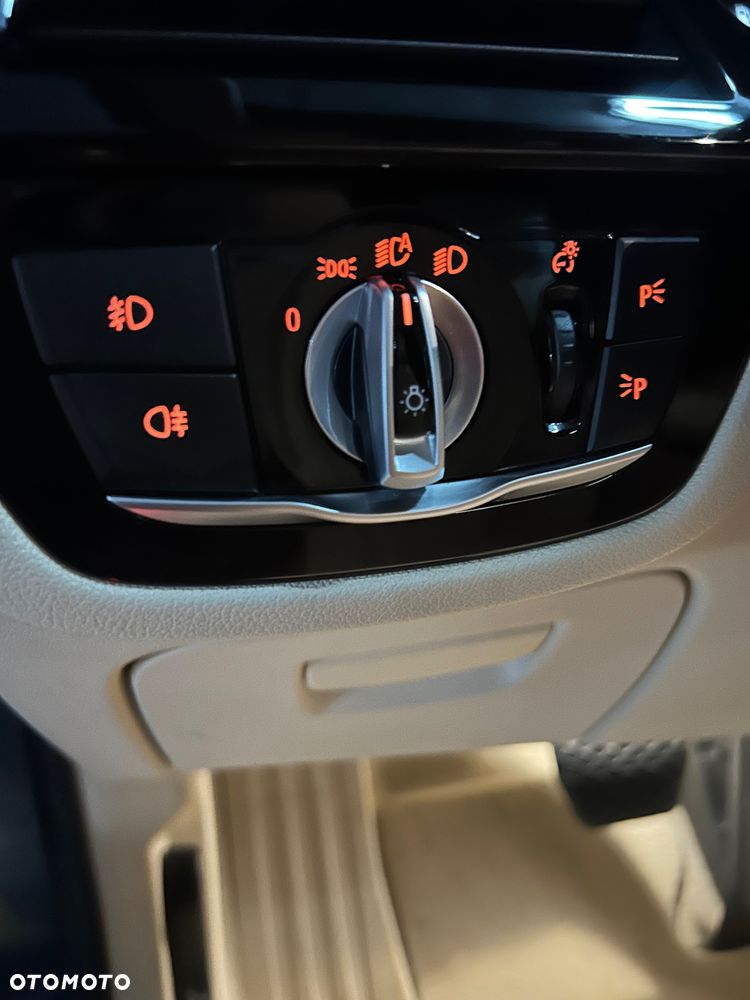 BMW Seria 5 520d Luxury Line sport - 9