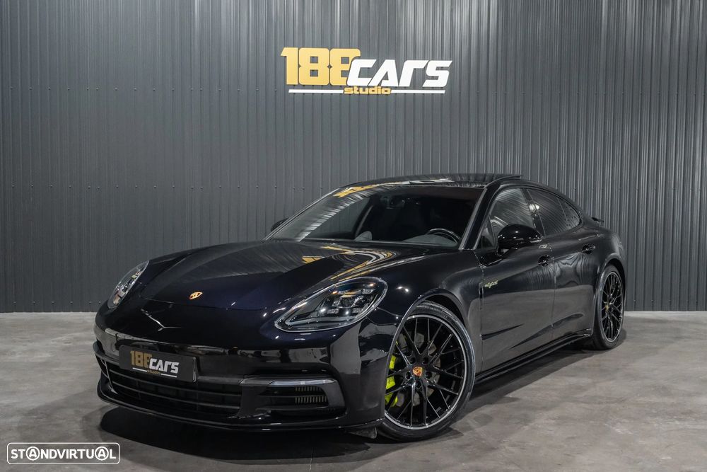 Porsche Panamera 4 E-Hybrid Platinum Edition - 36