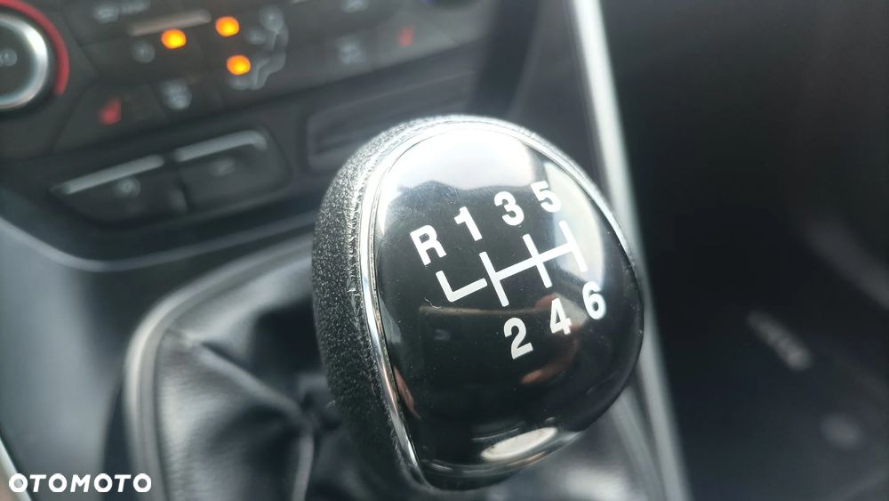 Ford Kuga 2.0 TDCi FWD Titanium - 20