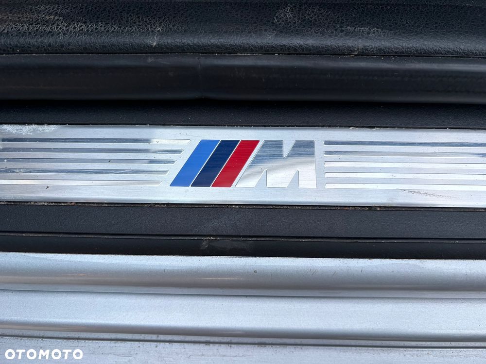 BMW Seria 5 525d Sport-Aut Modern Line - 36