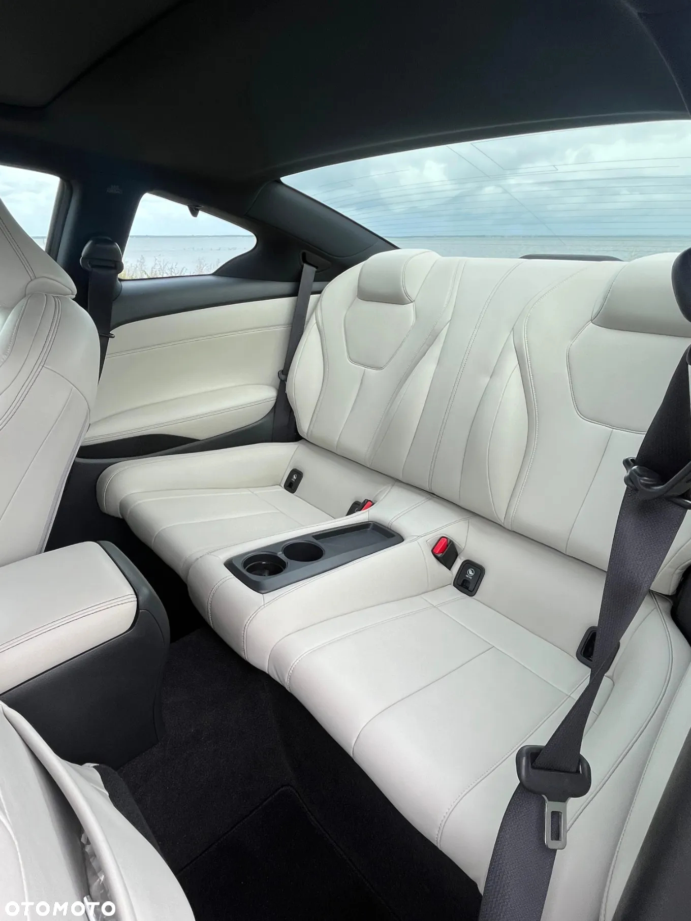 Infiniti Q60 2.0t Premium - 10