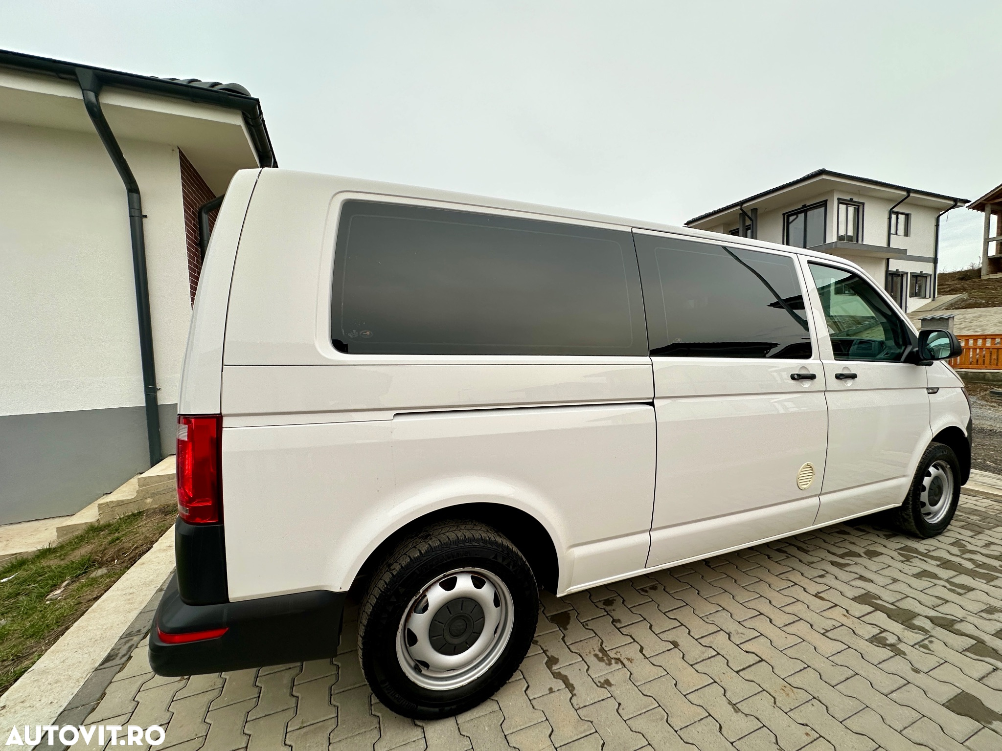 Volkswagen Transporter Kombi T6 2.0 TDI 110 kW LR - 12