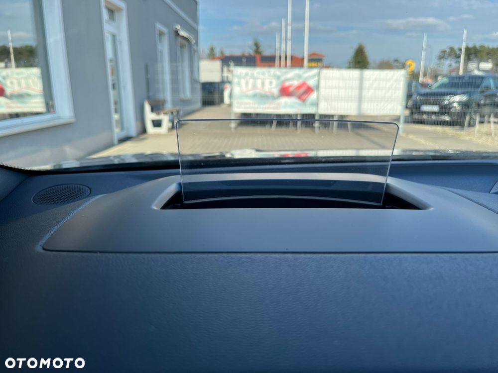 Ford Focus SW 1.5 EcoBoost S&S ST-LINE - 9