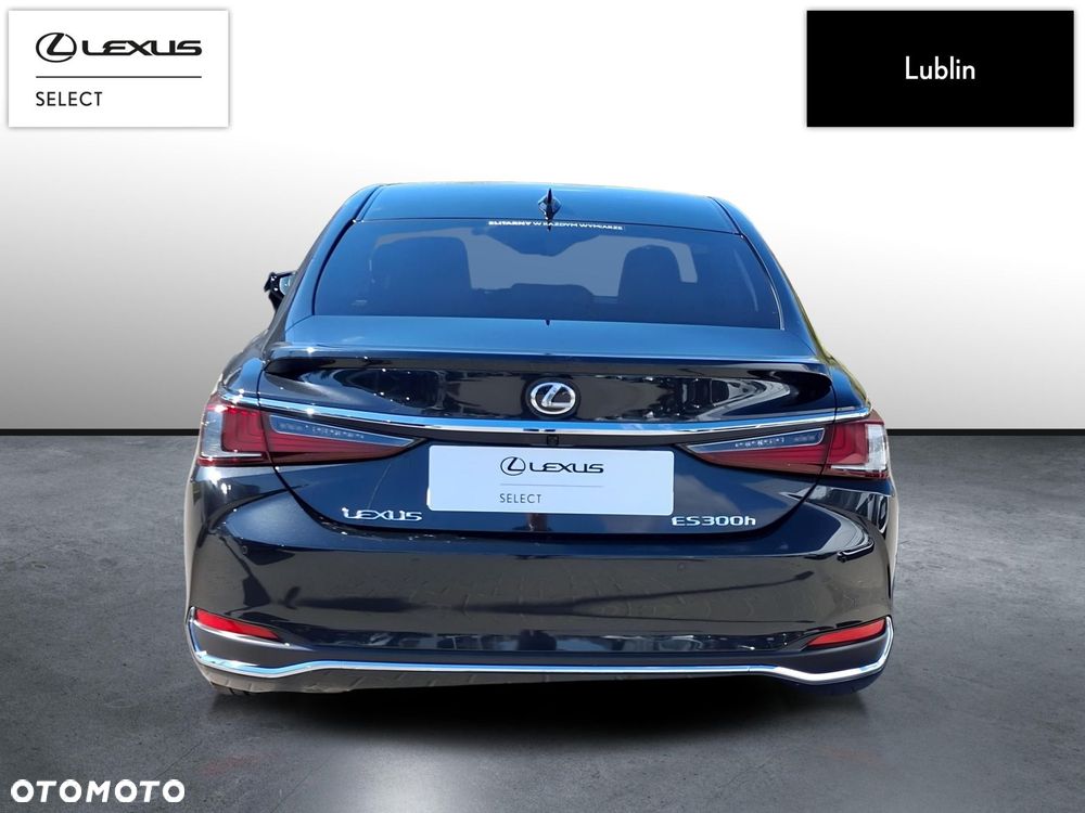 Lexus ES - 4