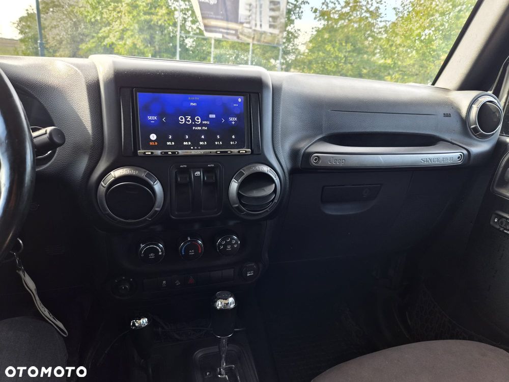 Jeep Wrangler 3.6 Sahara - 8