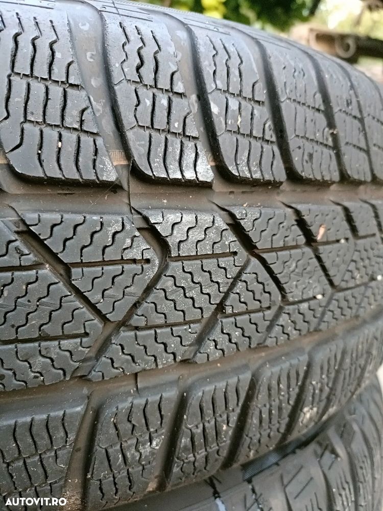Jante aliaj/aluminiu BMW cu cauciucuri de Iarna 205/60/16, Dot 2024, 8mm - 12