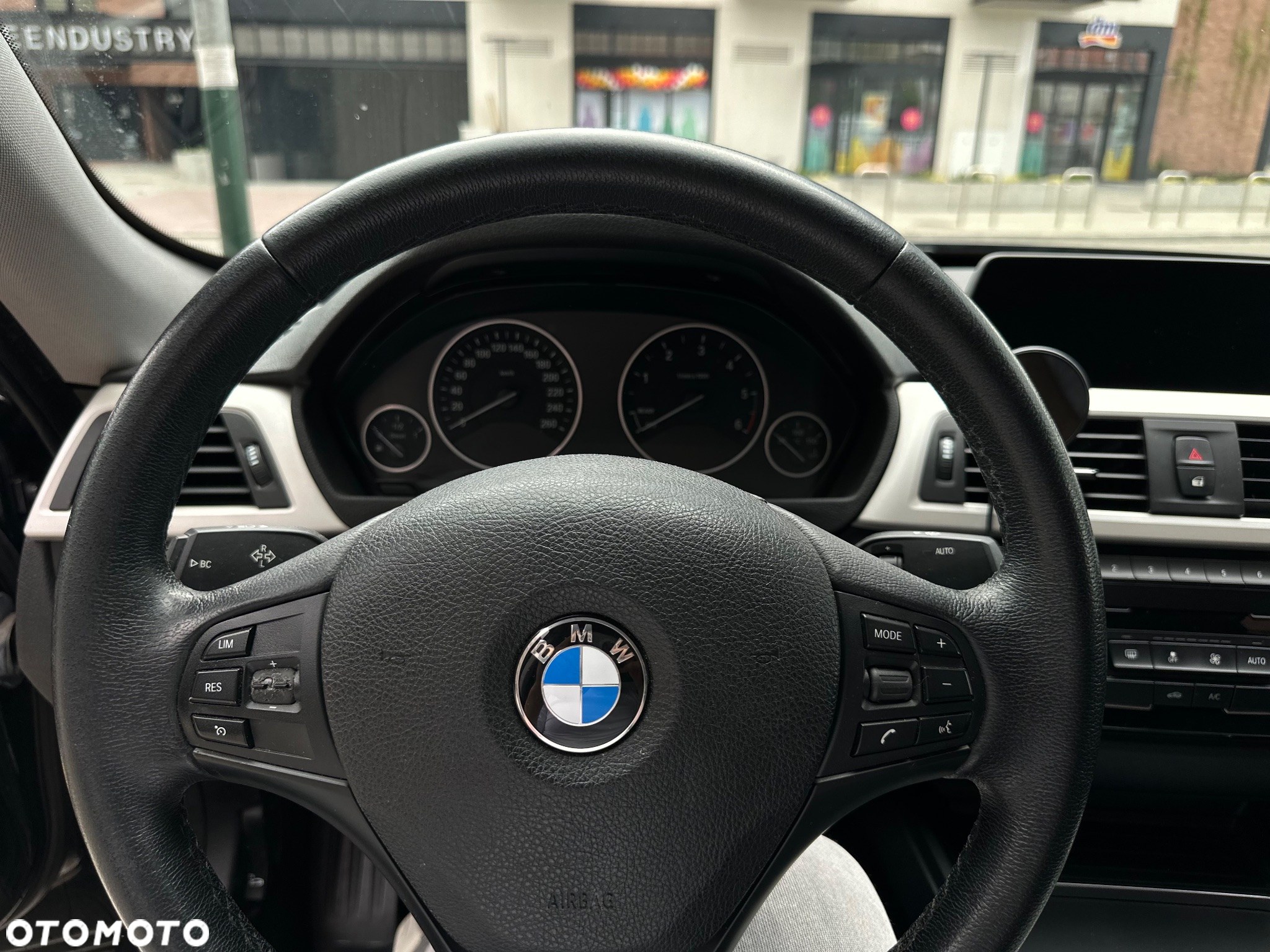 BMW 3GT 318d GT - 21