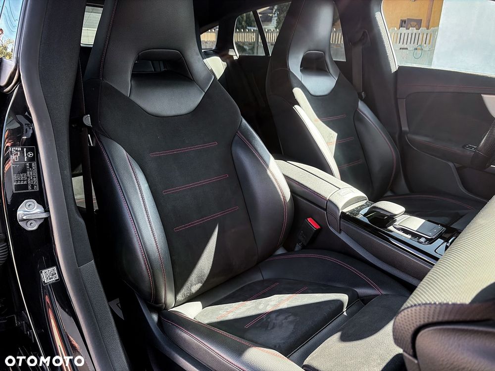 Mercedes-Benz CLA 200 7G-DCT AMG Line - 14