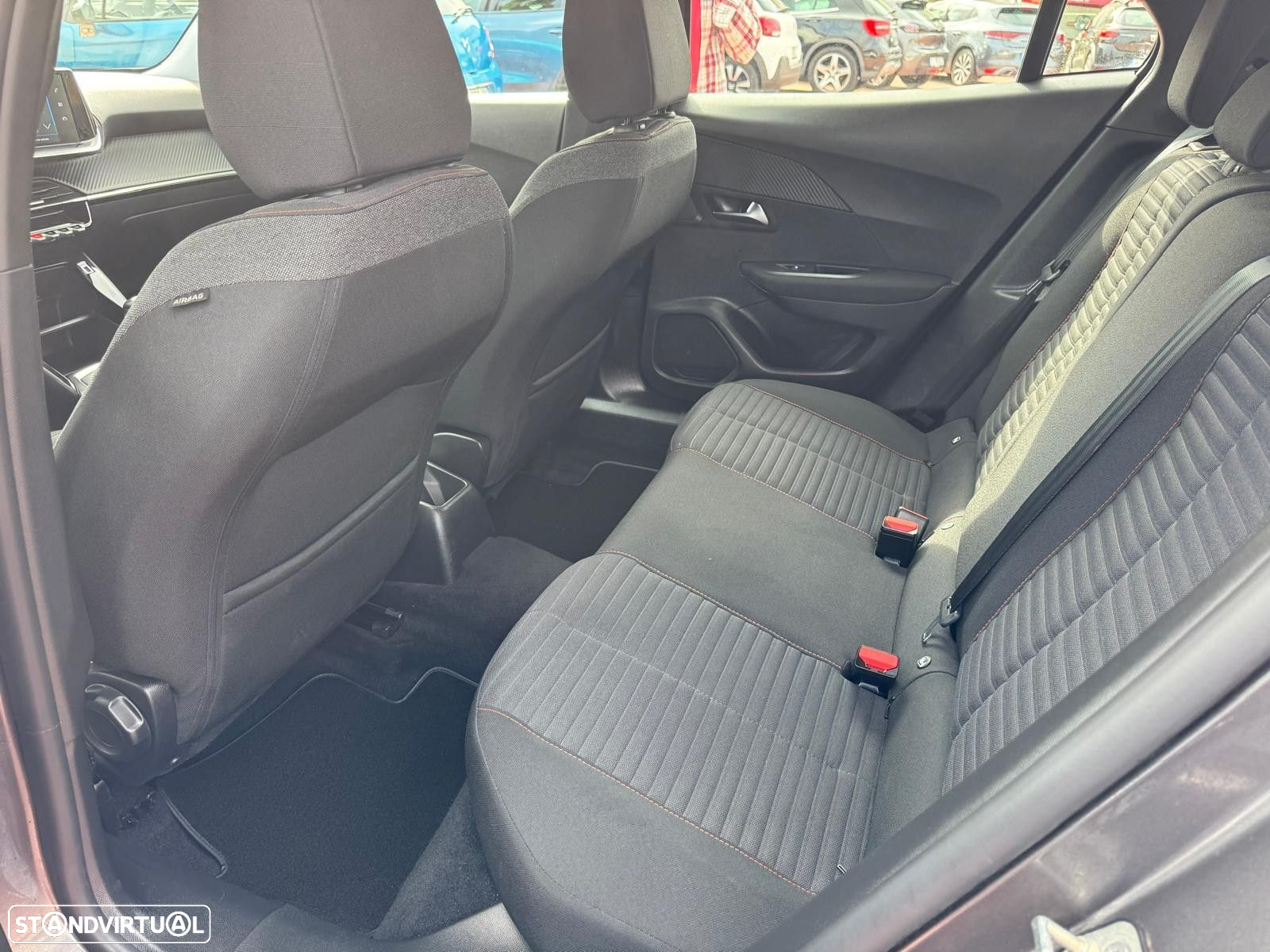 Peugeot 2008 1.2 PureTech Active - 13