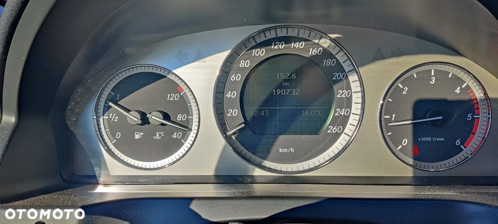 Mercedes-Benz Klasa C 220 CDI DPF Avantgarde - 14