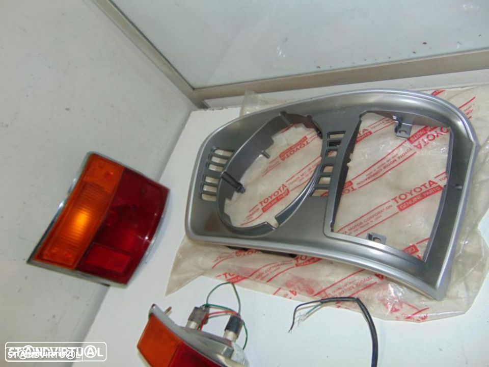 Farolins para carros antigos Datsun 120Y - 9