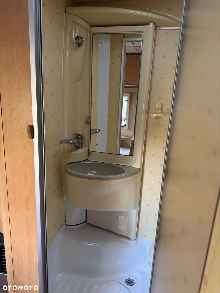 SWIFT Cardinal 330 - 6