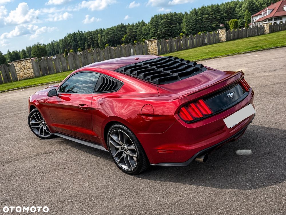 Ford Mustang - 24