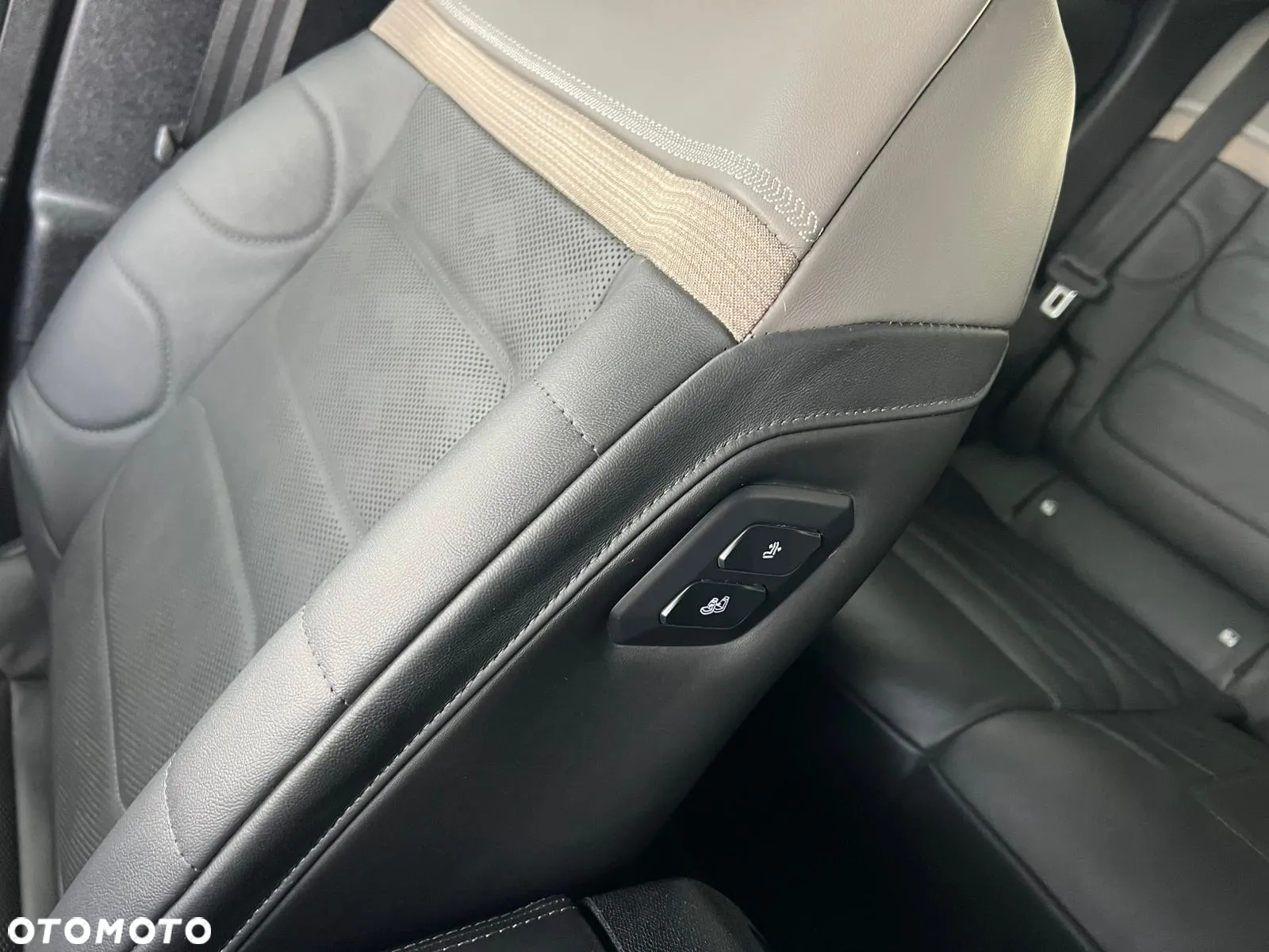 Citroën C5X 1.6 PHEV 180 Feel Pack EAT8 - 23