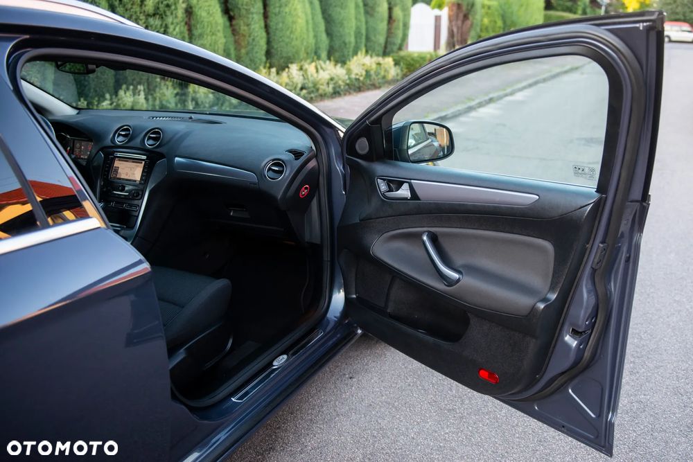 Ford Mondeo 2.0 TDCi Business Edition - 35