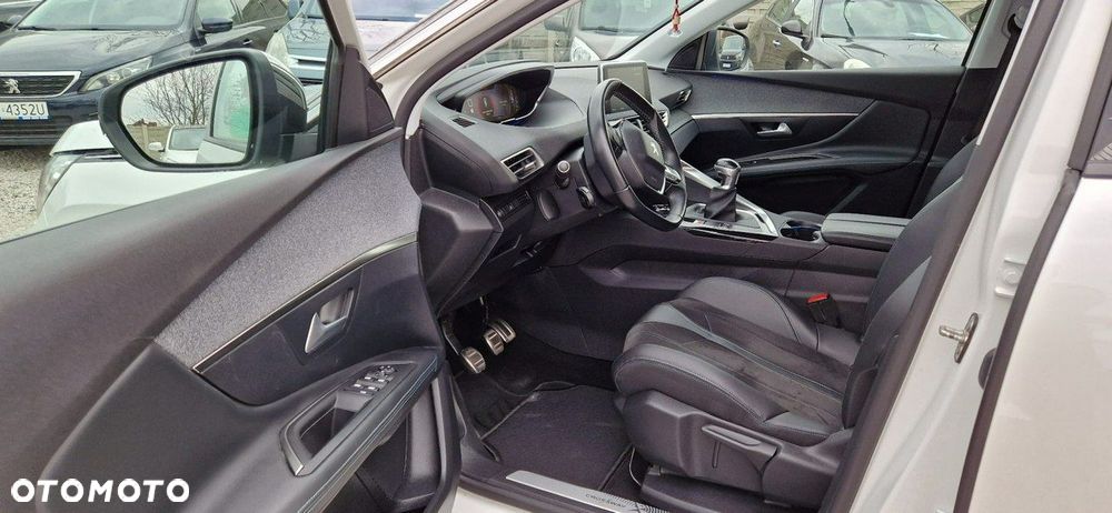 Peugeot 3008 - 16