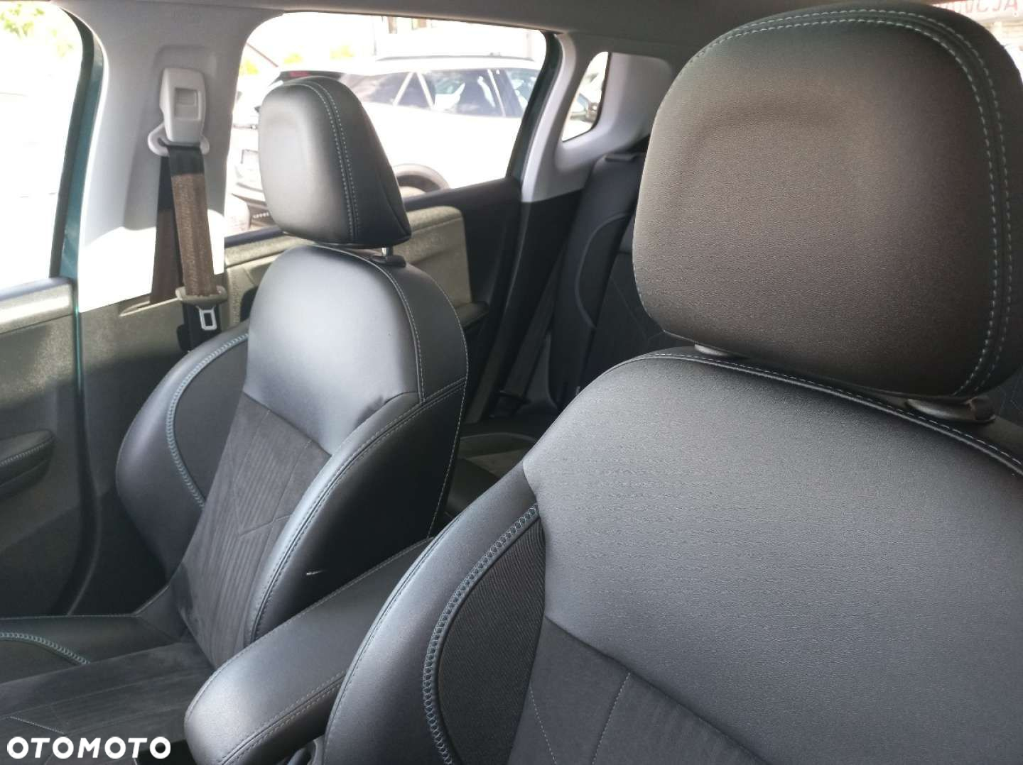Peugeot 2008 - 14