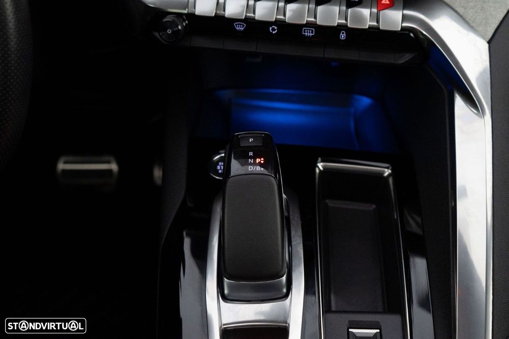 Peugeot 3008 1.6 Hybrid4 GT e-EAT8 - 29