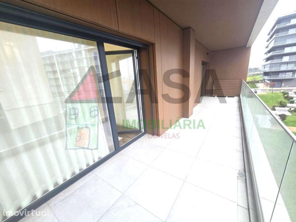 Empreendimento novo com piscina - Apartamentos T2 e T3 - Grande imagem: 4/35