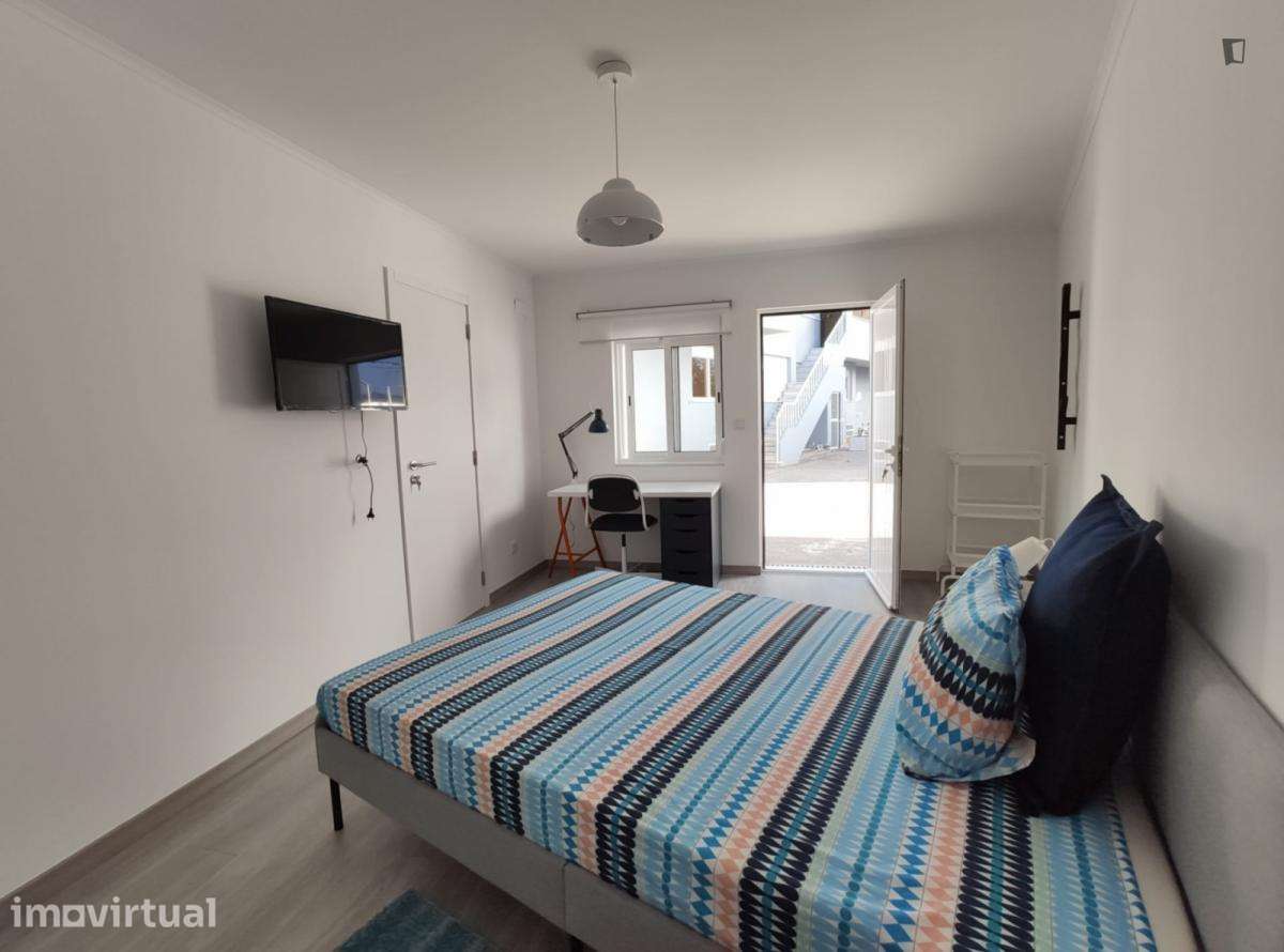 Quarto - localizado em Oeiras Lisbon - Grande imagem: 2/11