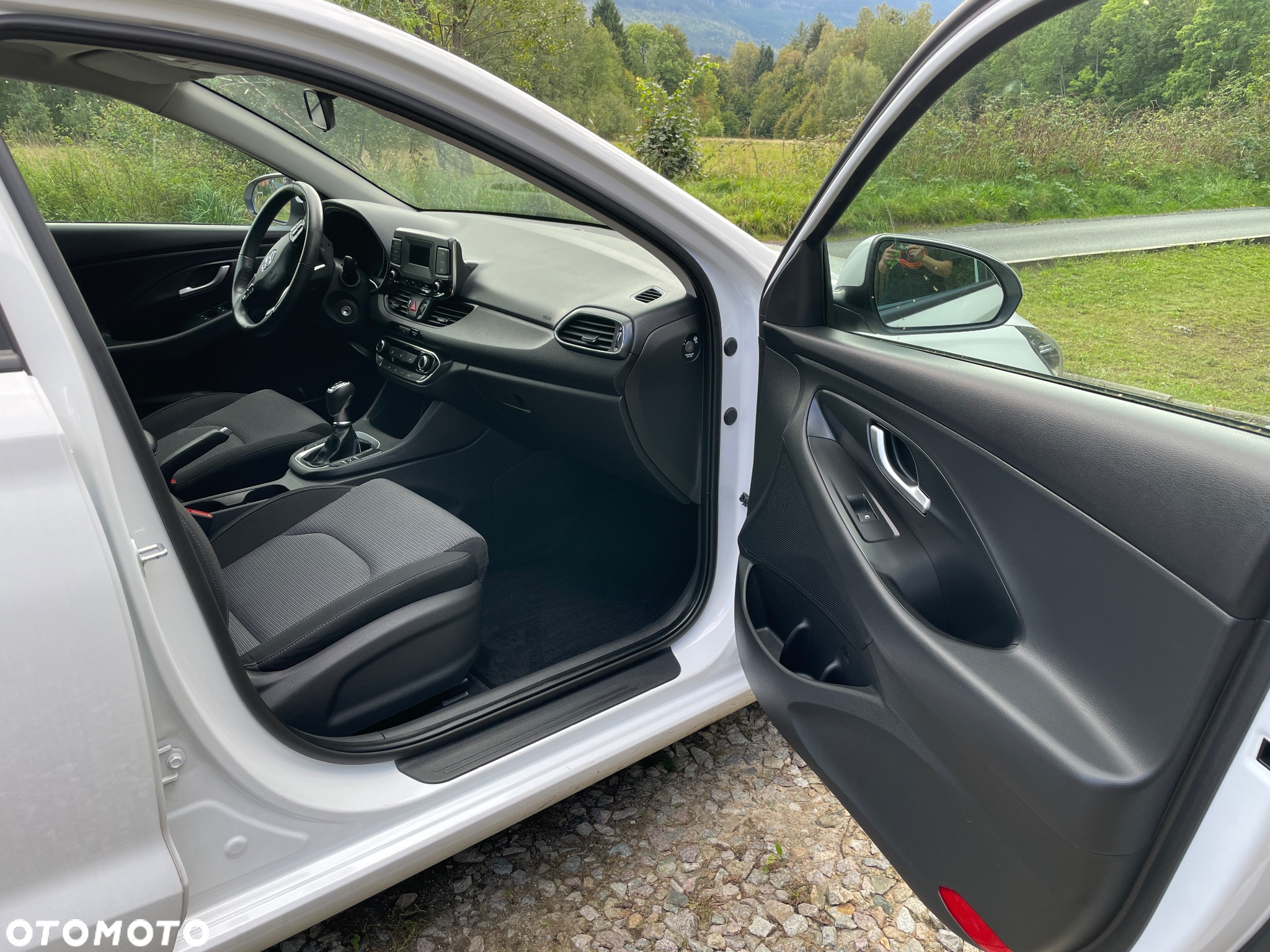 Hyundai i30 1.5 DPI Classic + - 13