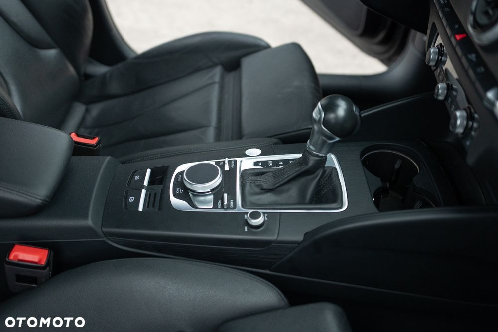 Audi A3 Sportback 1.4 TFSI E-tron Attraction e-S tronic - 20