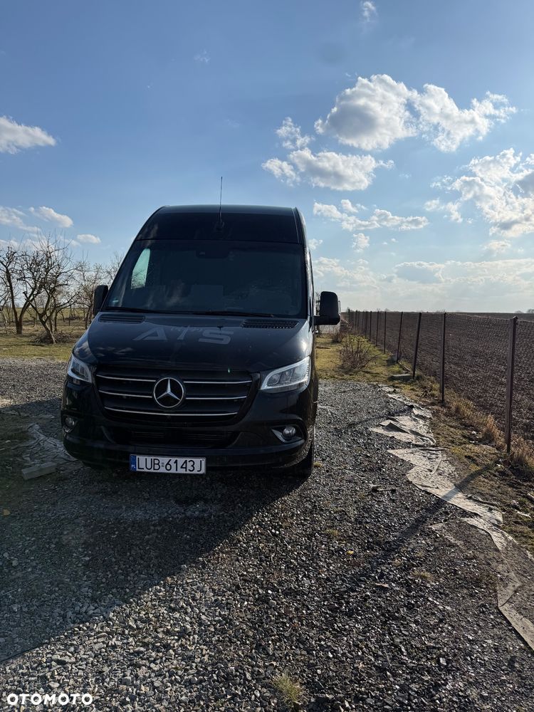 Mercedes-Benz 319 - 5