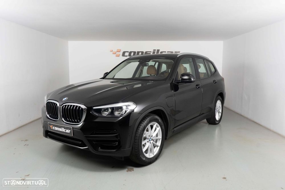 BMW X3 30 e xDrive Line Luxury - 2