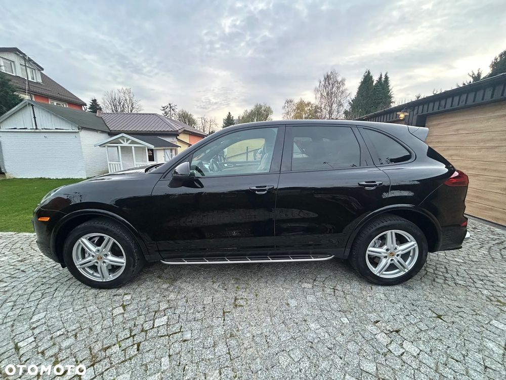 Porsche Cayenne Platinum Edition - 2