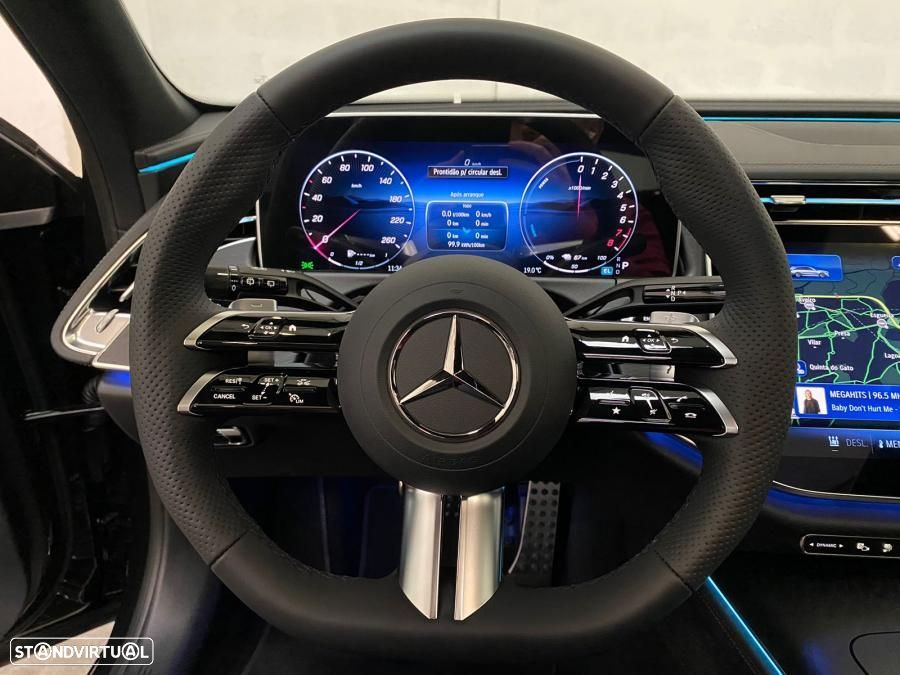 Mercedes-Benz E 300 e AMG Line - 20