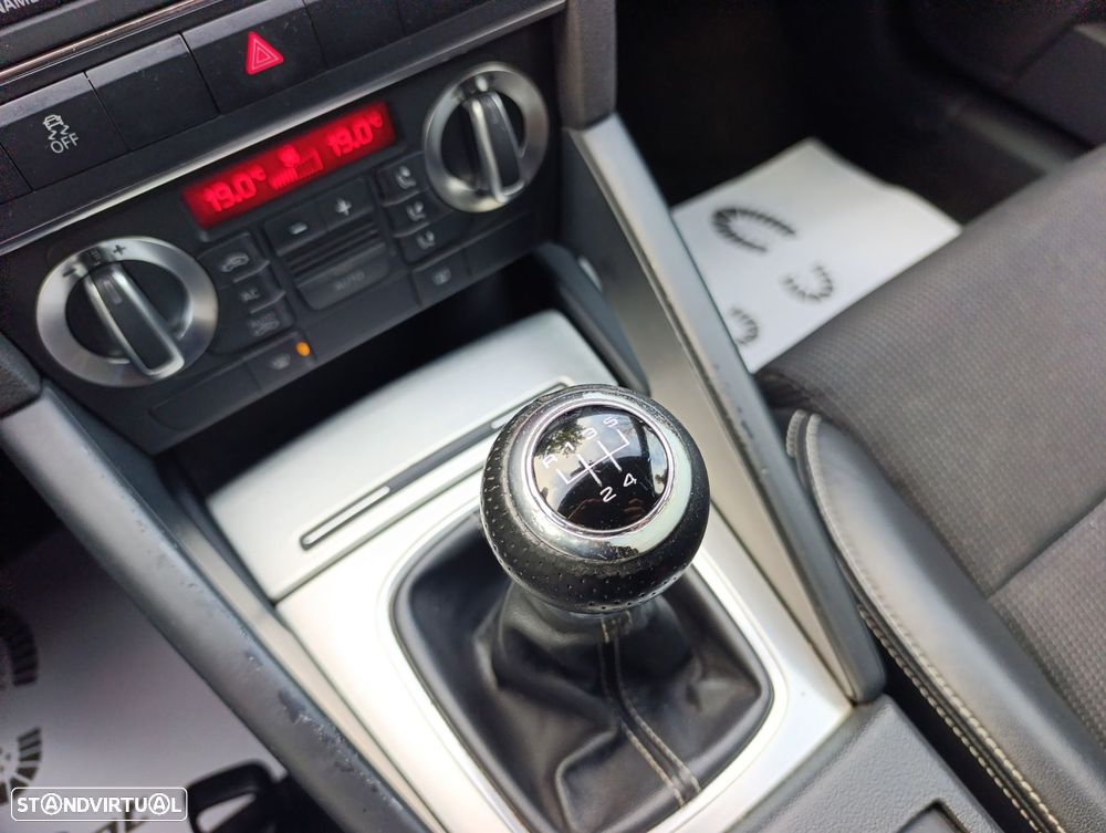 Audi A3 Sportback 1.6 TDI S-line - 31