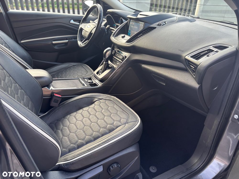 Ford Kuga 2.0 TDCi 4x4 Vignale - 40