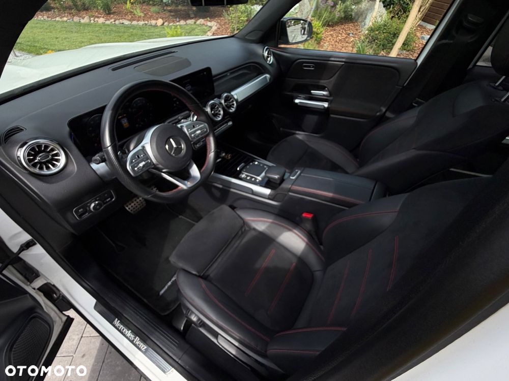 Mercedes-Benz GLB 200 4-Matic AMG Line 8G-DCT - 27