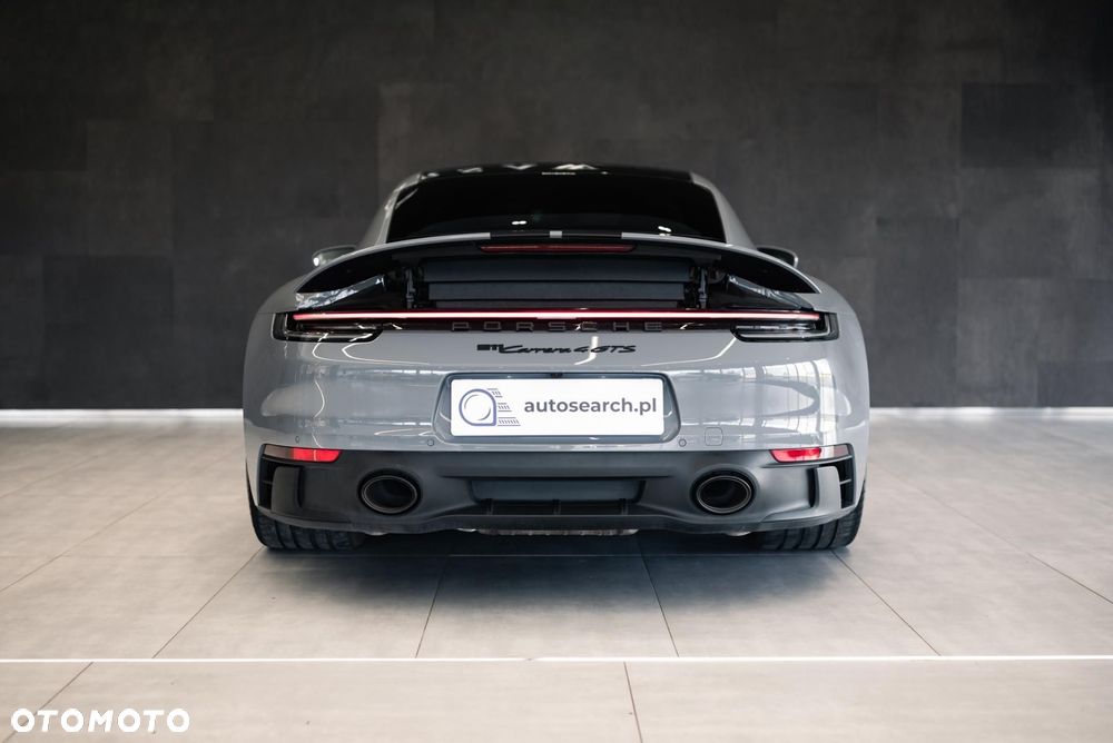 Porsche 911 Carrera 4 GTS - 6
